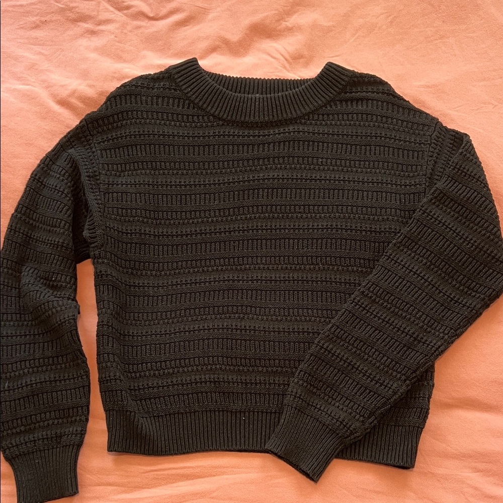 Universal Thread Black Textured Crewneck Sweater